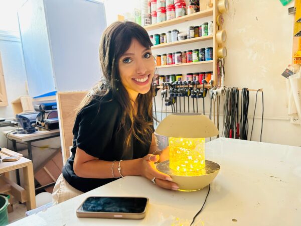 ⁦סדנת בטון - מנורת לד בשילוב בטון⁩ – תמונה ⁦5⁩