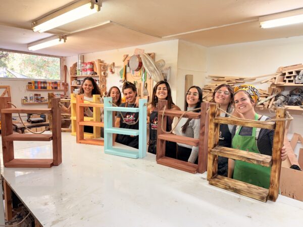 ⁦סדנת נגרות ליצירת מדפי עץ נתלים על חבל⁩ – תמונה ⁦4⁩