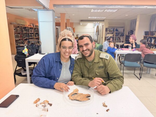 ⁦סדנת אפוקסי - ליצירת שעון קיר⁩ – תמונה ⁦8⁩
