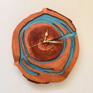 סדנת אפוקסי - ליצירת שעון קיר בשילוב עץ זית