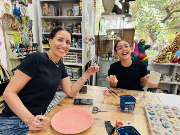 ⁦סדנת ציור על כלי קרמיקה⁩ – תמונה ⁦2⁩