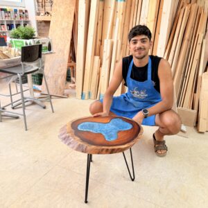 סדנת אפוקסי - ליצירת שולחן סיסם הודי בשילוב אפוקסי