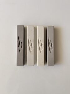 מזוזות בטון בעבודת יד שירלי מרכז אומנויות